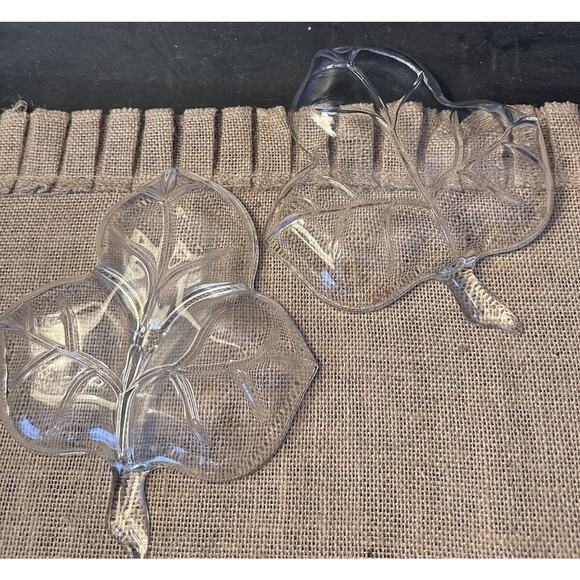 Set Of 2 VINTAGE CLEAR GLASS Ivy LEAF CANDY Dishes SERVING TRAY- 1 w/ SECTIONS - Picture 3 of 3